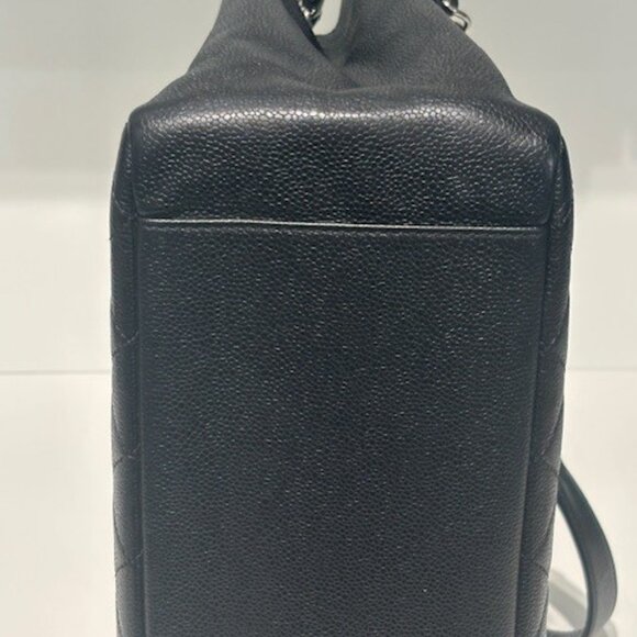 Chanel Tote - Picture 3 of 9